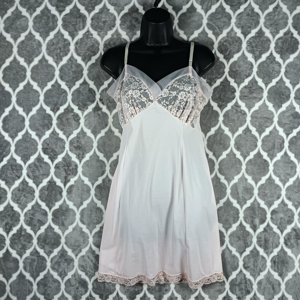 Van Raalte Vintage Nightgown Women Small‎ Pink Lace Trim Nylon Slip Made in USA